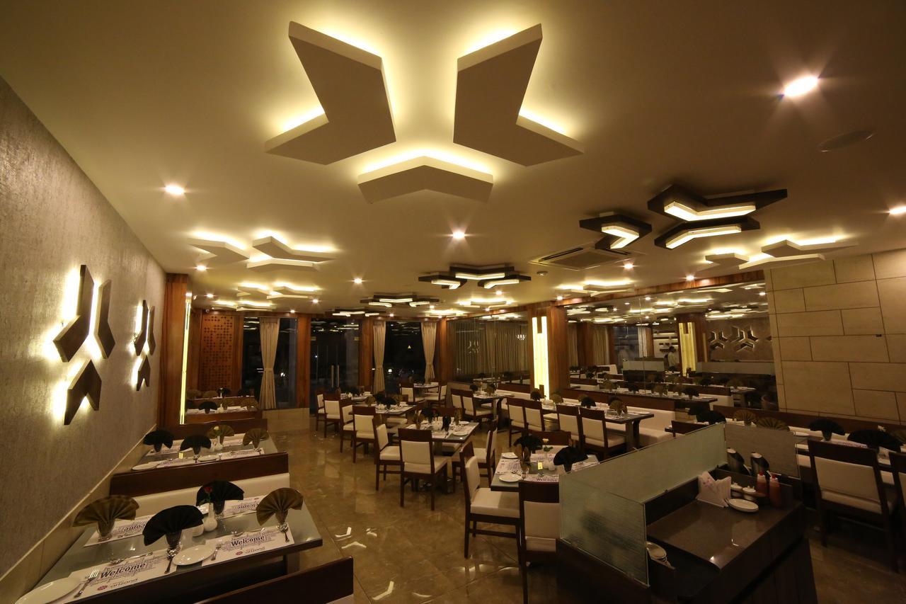 Hotel Arizona Inn Anand Ngoại thất bức ảnh